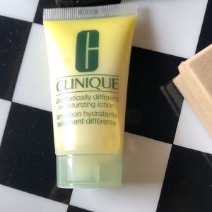 Clinique moisturizer cream free with purchase